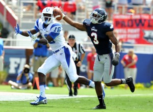 Florida Atlantic Owls defensive back Keith Reaser (3) blocks a a pass intended for Middle Tennessee Blue Raiders wide receiver Chris Perkins (16) during the second quarter at FAU Football Stadium. Mandatory Credit: Steve Mitchell-USA TODAY Sports