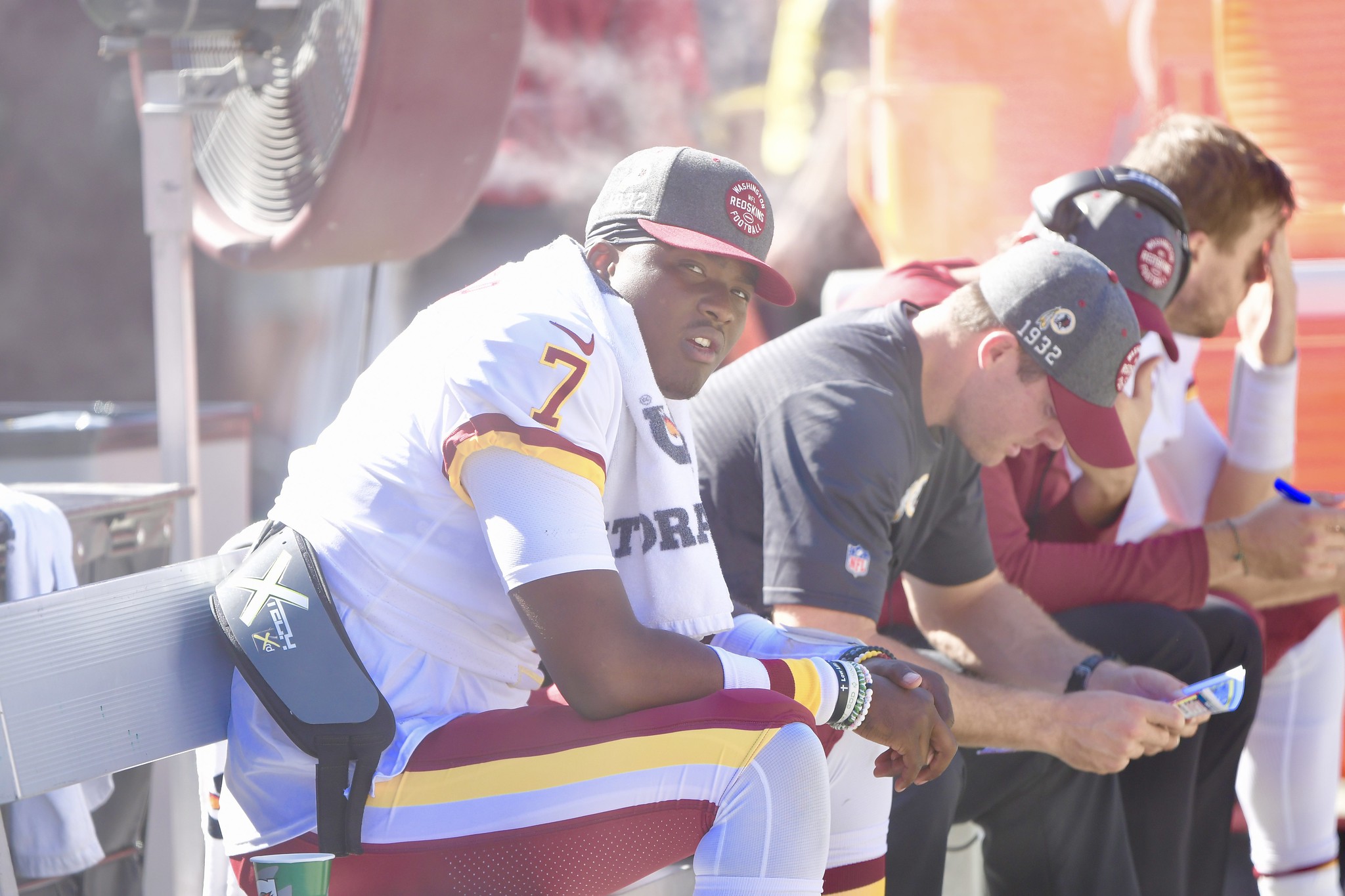 Dwayne Haskins Redskins outlet Jersey man hats